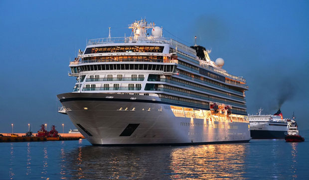 Туристички крузери већ харају Боком и загађују је